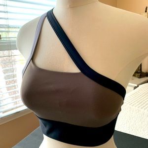 Reebok women’s side strap fitness sport top.